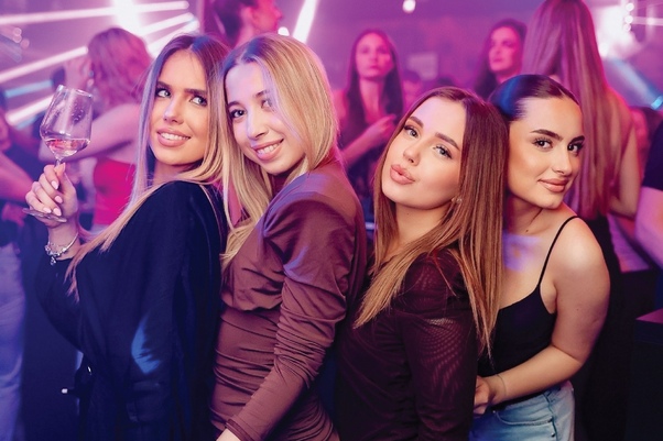 ritz1804261